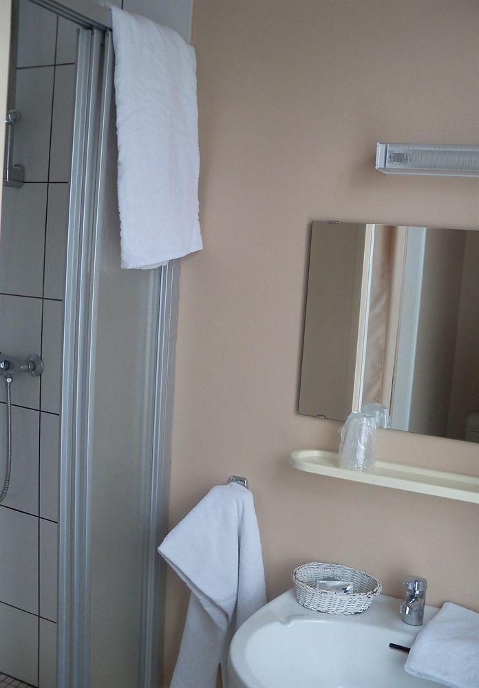 Le Rider Hotel Bort-les-Orgues Exterior photo