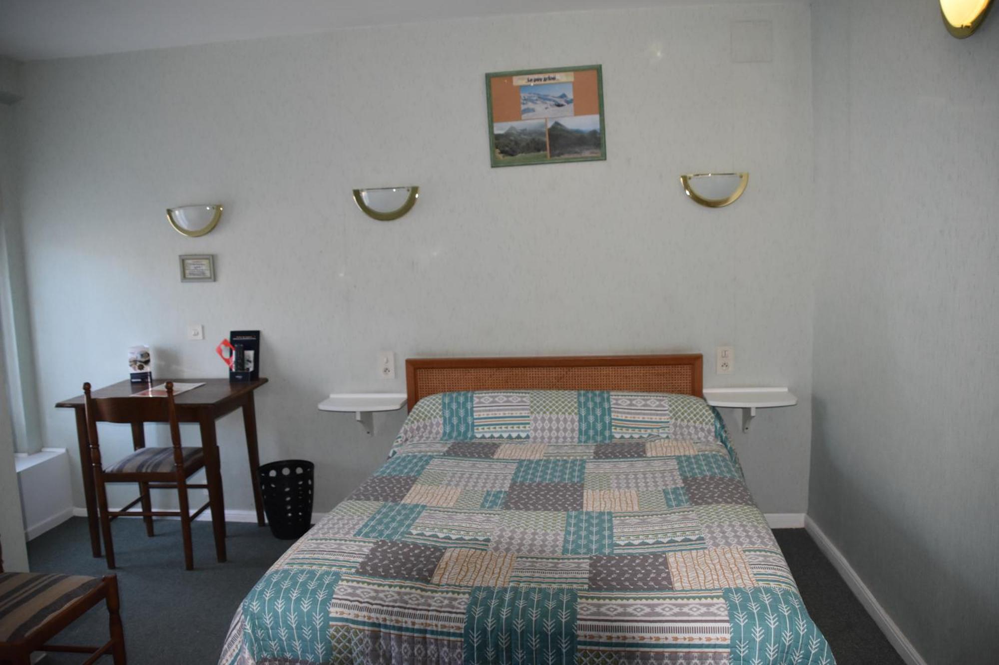 Le Rider Hotel Bort-les-Orgues Exterior photo