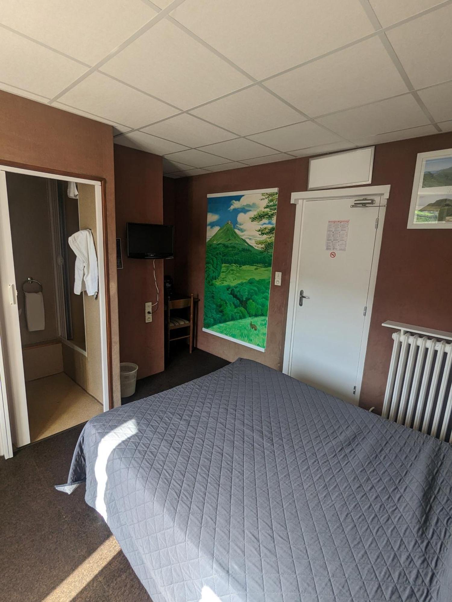 Le Rider Hotel Bort-les-Orgues Exterior photo